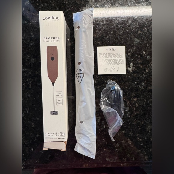New with box βοΈ Cowboy Colostrum Double Whisk Frother - Picture 4 of 5